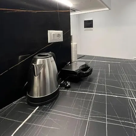 Spacious Ish-blloku Area *