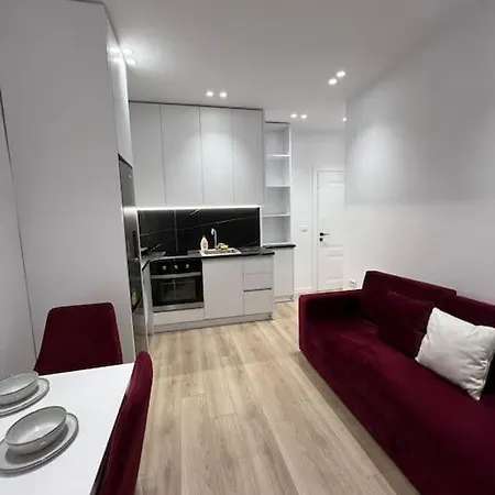 Spacious Ish-blloku Area Apartmán