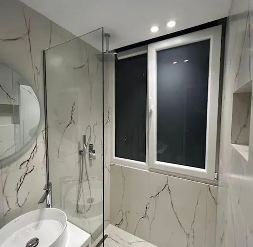 Spacious Ish-blloku Area * Tirana