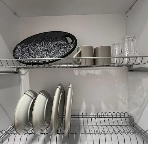 Spacious Ish-blloku Area Apartmán Tirana