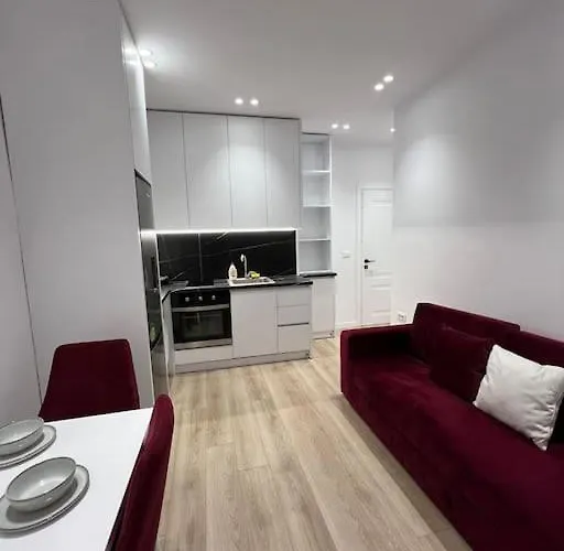 Spacious Ish-blloku Area Apartmán